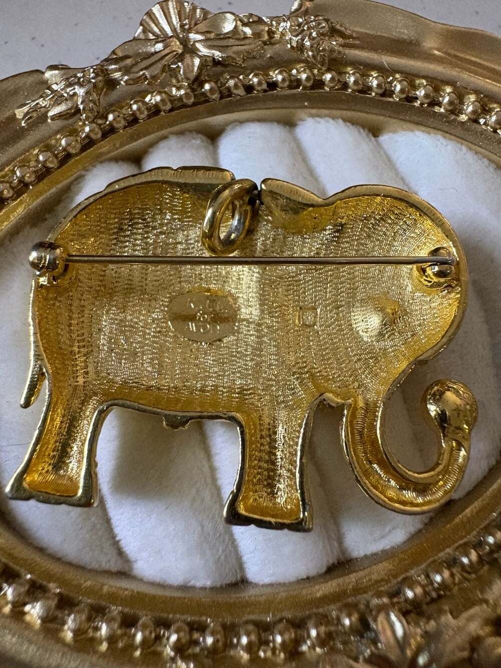 Kenneth Jay Lane KJL for Avon Elephant Brooch Pendant Gold Tone Rhinestone - Picture 4 of 5